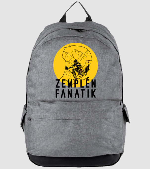  minta szürke pólón